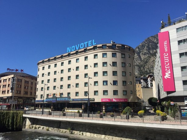 Hotel Novotel, Prestigi Hotels