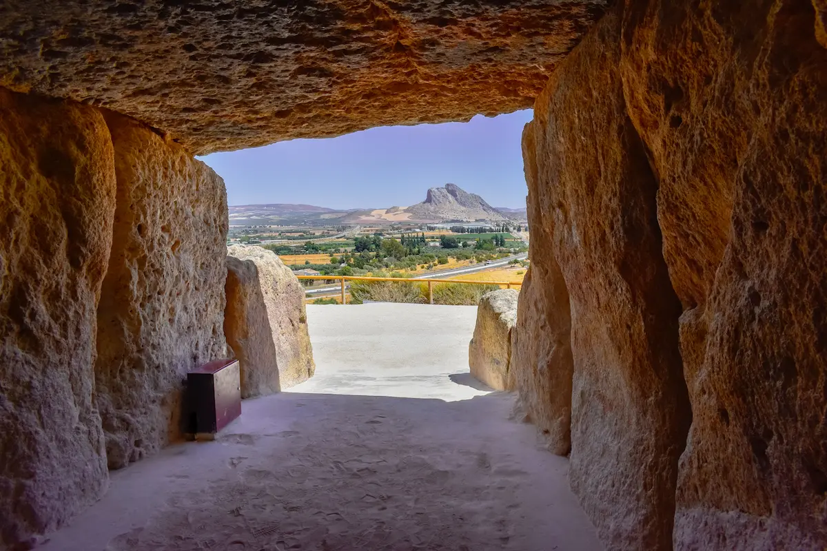 Visita guiada por los Dólmenes de Antequera