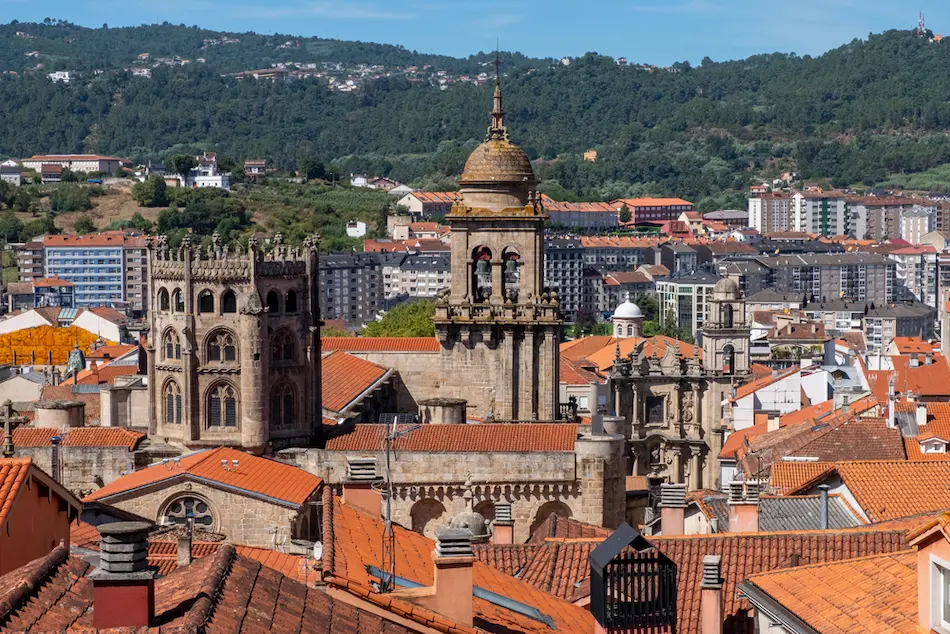 Visita por la Catedral de Orense