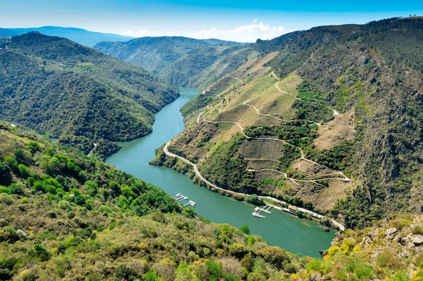 Visita guiada al románico de la Ribeira Sacra con salida desde Lugo