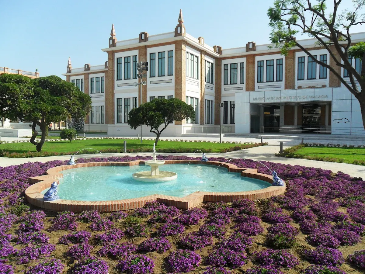 Museo Automovilístico y de la moda