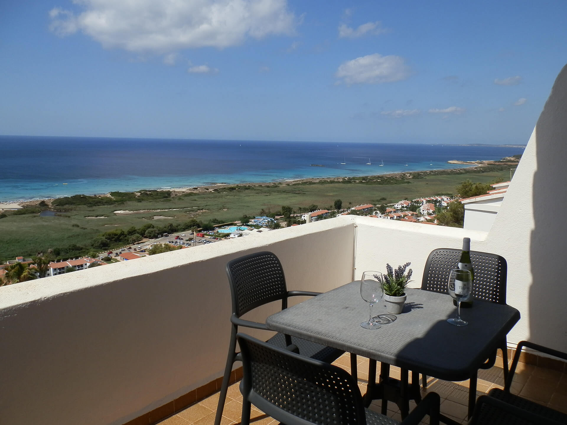 Apartamentos Amal - Terraza con vistas al mar  - Apartamento con vistas al mar - Son Bou - Menorca