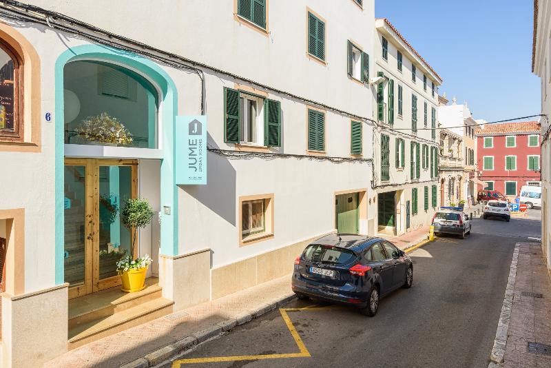 Hotel Hostal Jume - Urban Rooms - Hostal Jume - Mahón - Hoteles en Menorca - Alojamientos en Menorca