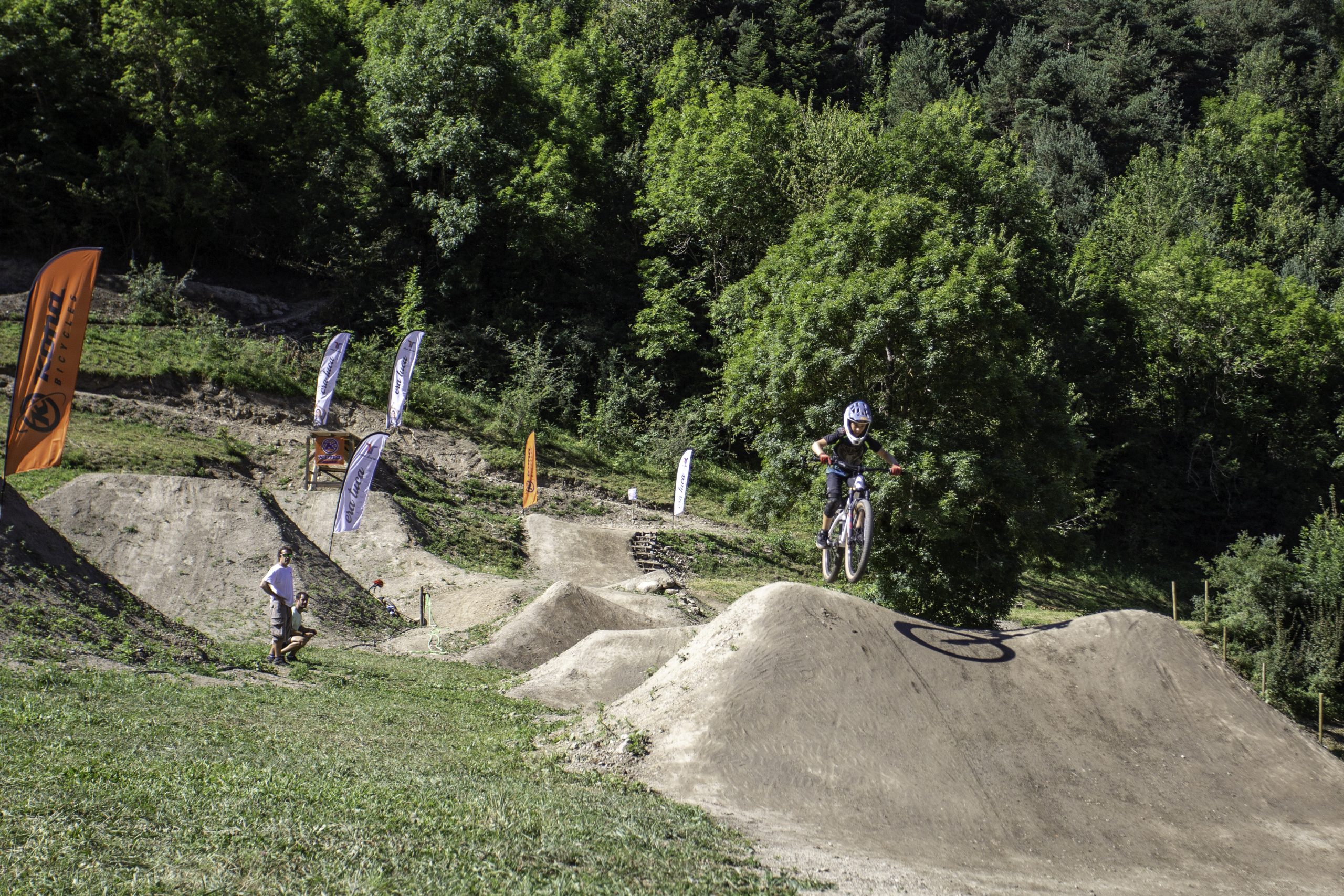 CLASES DE DIRT JUMP
