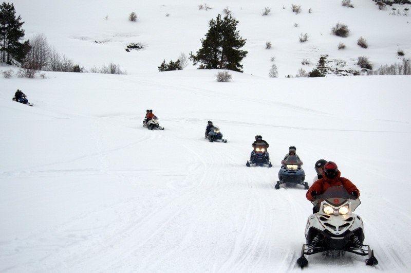 Motos De Nieve Excursión En Moto De Nieve Montgarri Visit (14 Km I/V) | Sólo Paseo