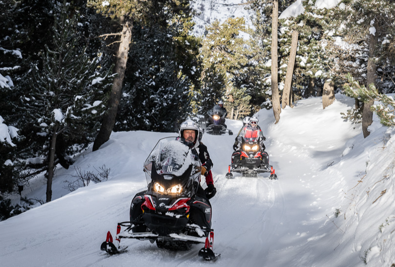 EXCURSIÓN MOTO DE NIEVE RIDERS + COMIDA
