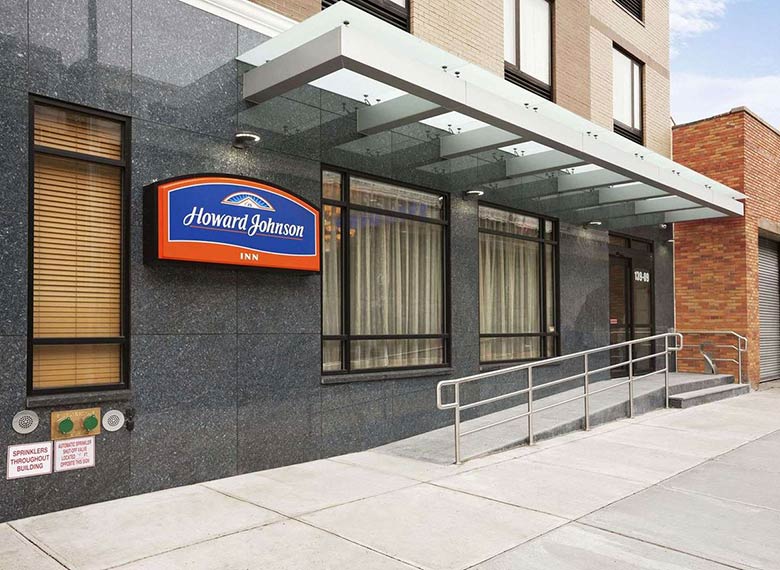 Hotel Airtrain Plaza Hotel Jfk Airport - Accessible Hotel - New York City