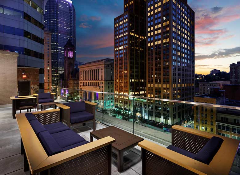 Distrikt Hotel Pittsburgh, Curio Collection by Hilton