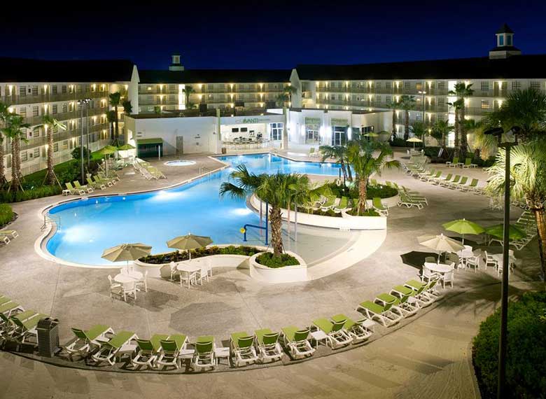 Hotel Avanti International Resort