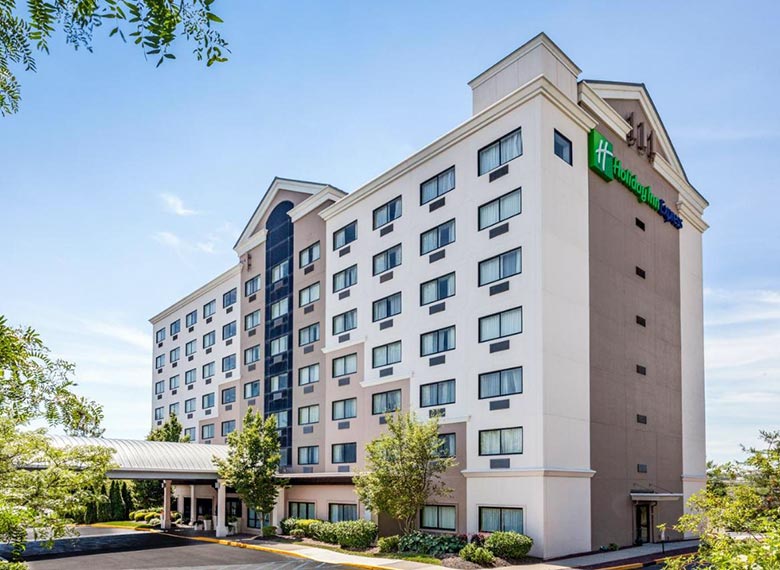 Holiday Inn Express Hauppauge-Long Island, an IHG Hotel