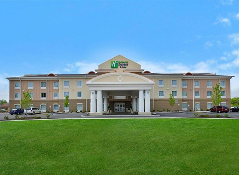 Holiday Inn Express & Suites Utica, an IHG Hotel