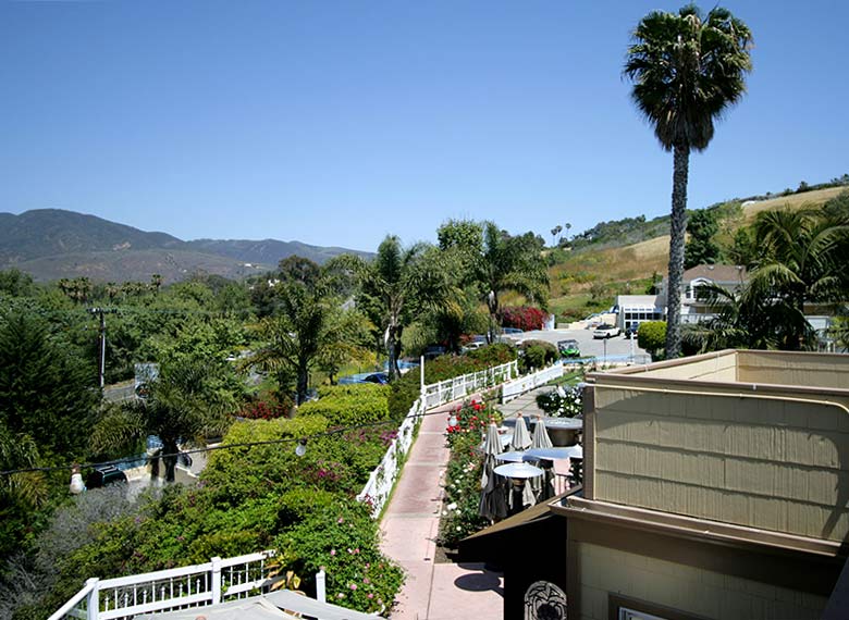 Malibu Country Inn