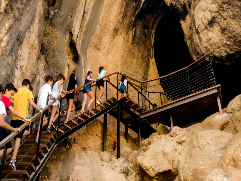 Visitas Guiadas Senderismo + Visita Cueva De La Serreta (Escolares)