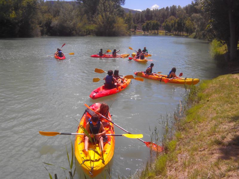 Turismo Activo Descenso En Canoa Por Aguas Tranquilas