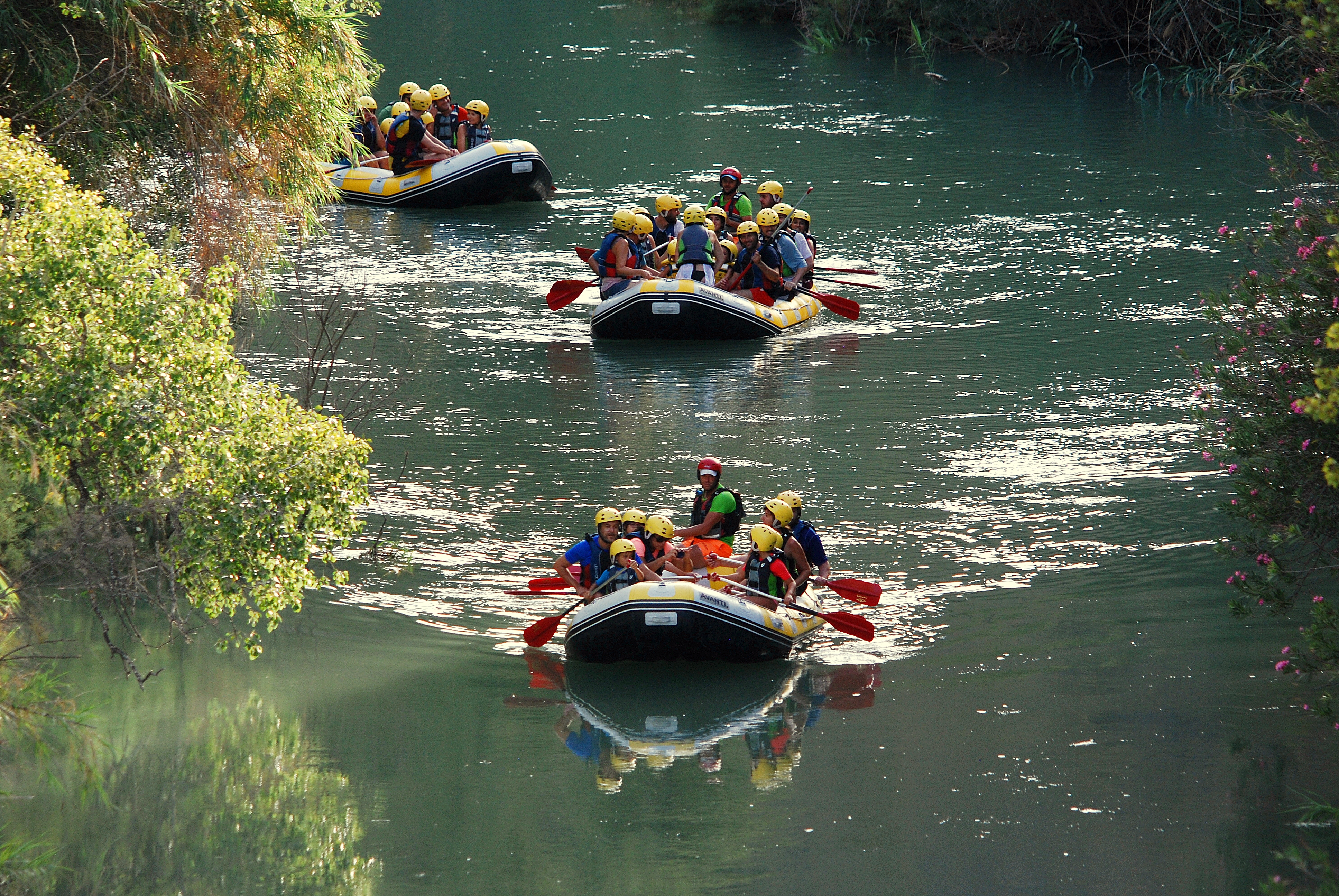 Turismo Activo Rafting En El Cañón De Almadenes Con Visita A Dos Cuevas